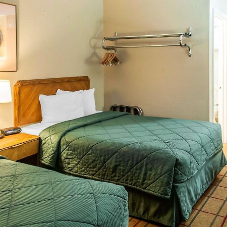 Rodeway Inn East Albuquerque Ngoại thất bức ảnh