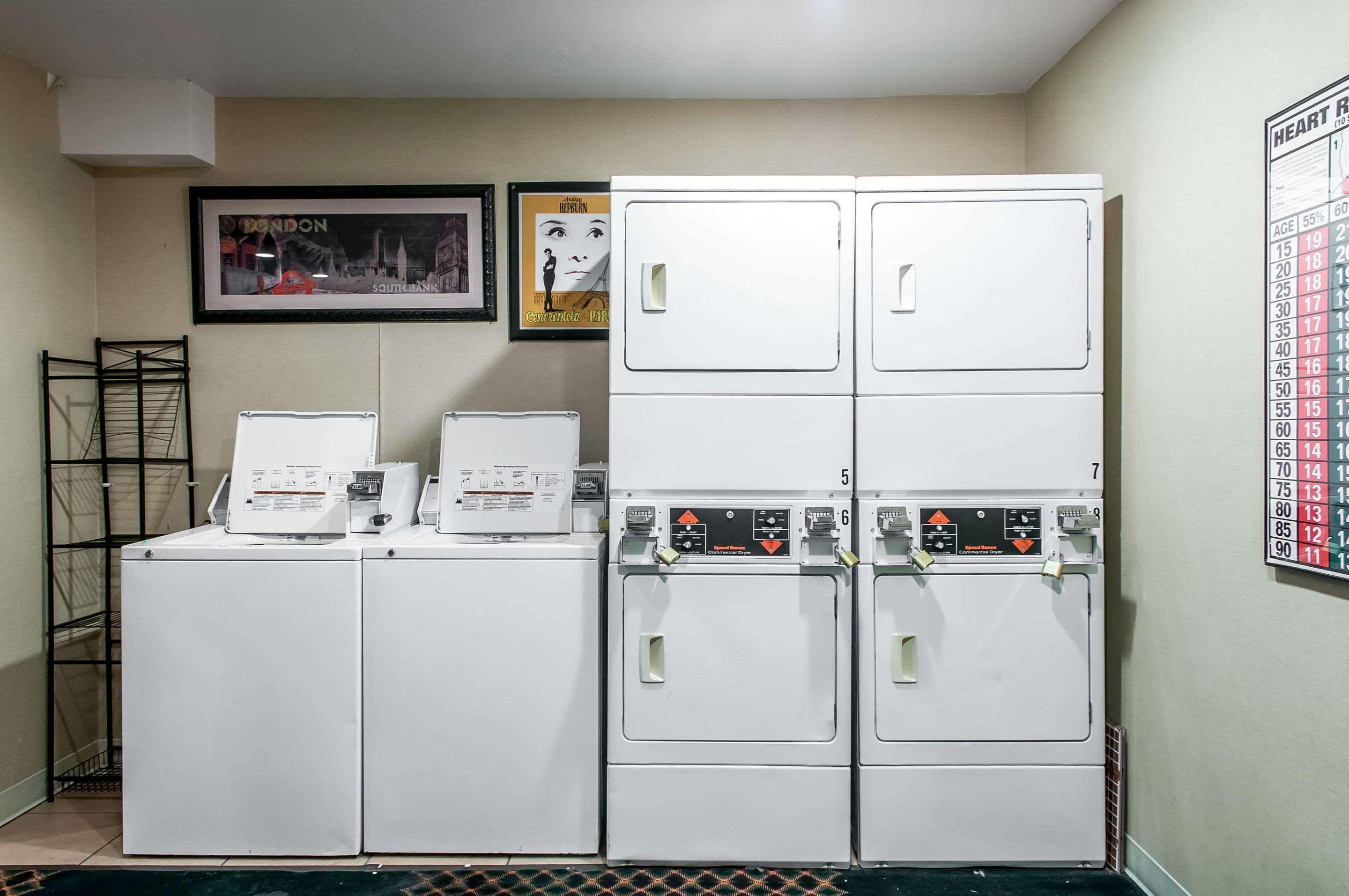Rodeway Inn East Albuquerque Ngoại thất bức ảnh