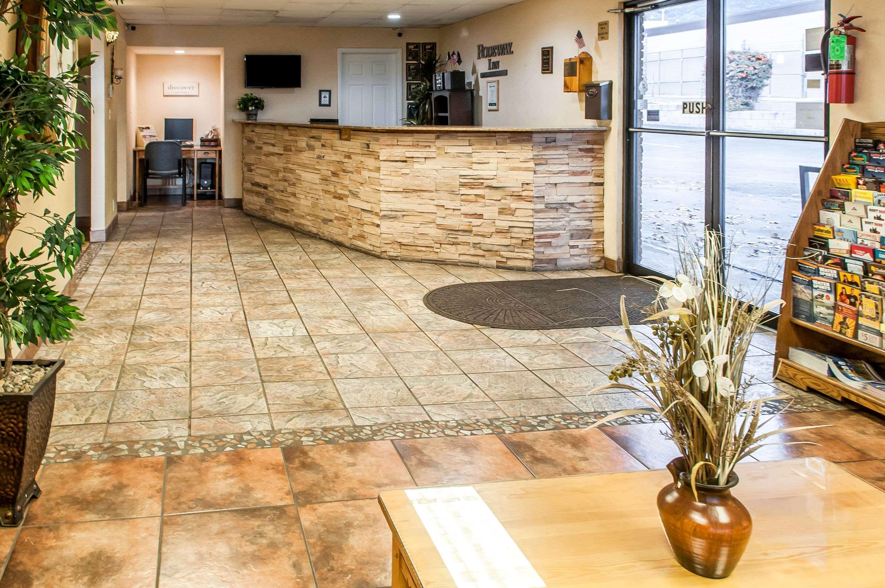 Rodeway Inn East Albuquerque Ngoại thất bức ảnh