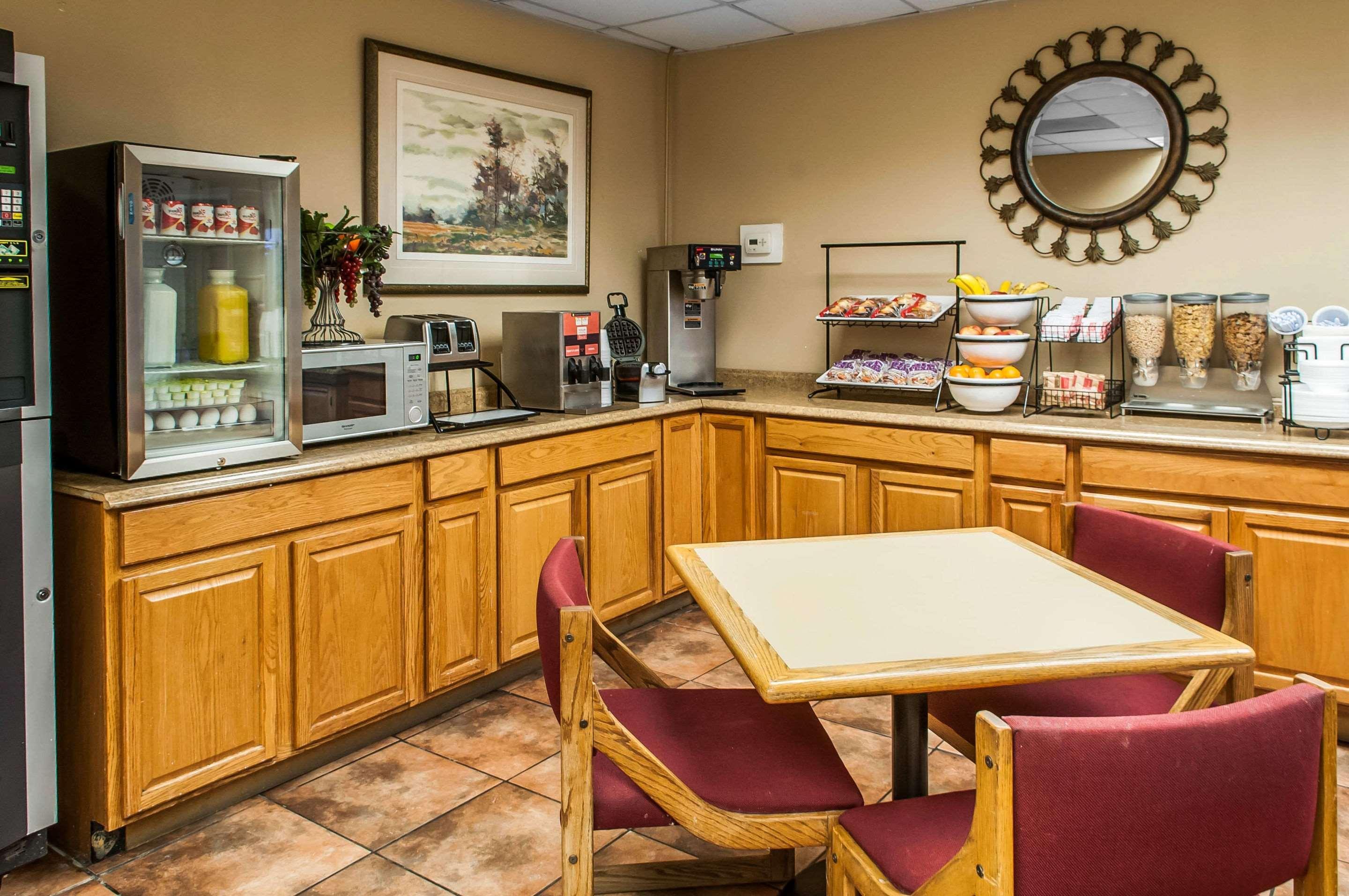 Rodeway Inn East Albuquerque Ngoại thất bức ảnh