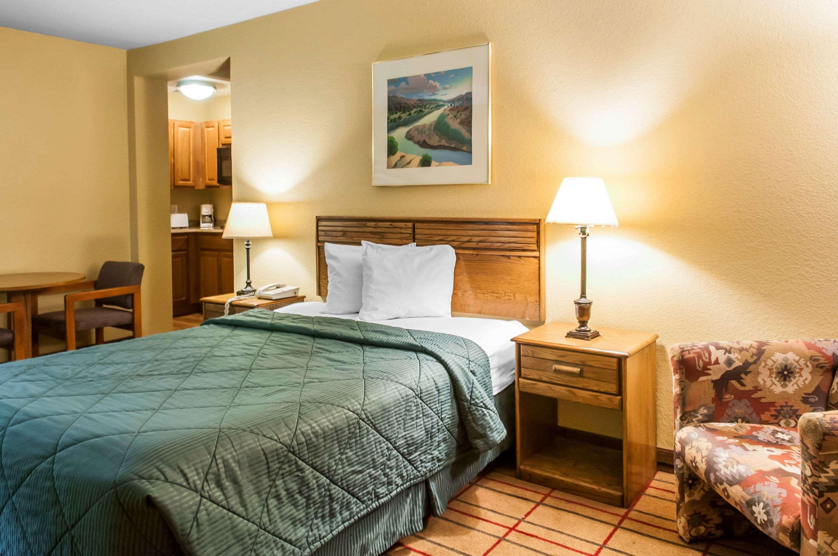 Rodeway Inn East Albuquerque Ngoại thất bức ảnh